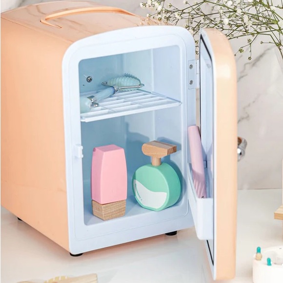 Pretty Peach Beautyfridge - Picture 5 of 9